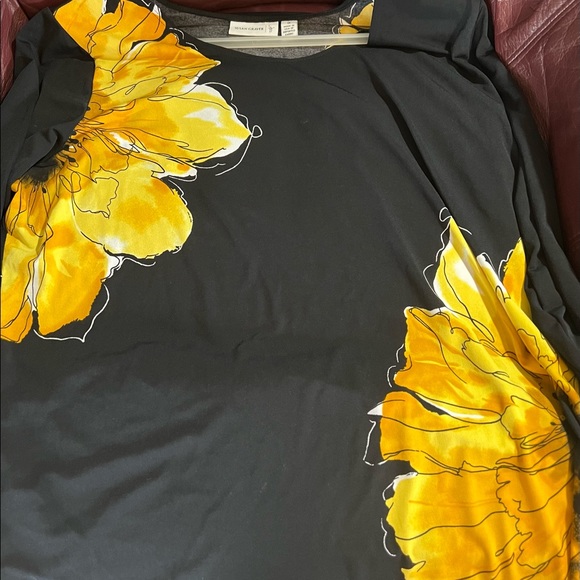 Susan Graver 1X Liquid Knit Floral Print Scoop Neck Long Sleeve top - Picture 3 of 7